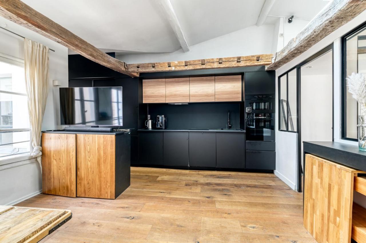 Apartment Luxurious Flat - Square Du Temple In *
