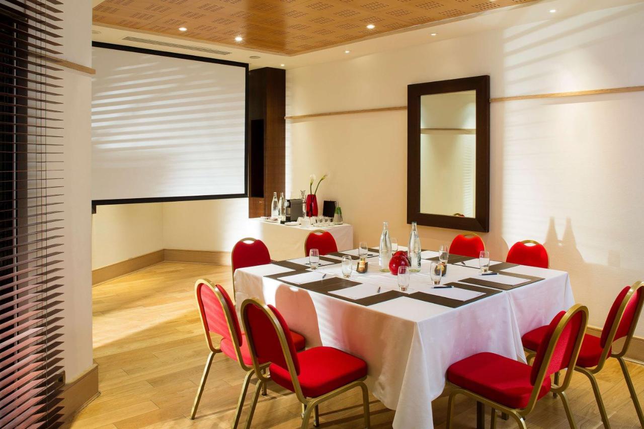 Hotel Grand Champs-elysees 5*