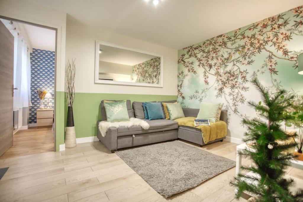 Amazing New Bastille 3 Bedrooms 2 Bathrooms *