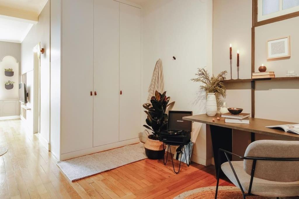 Apartment Royo - 1 A Auteuil *