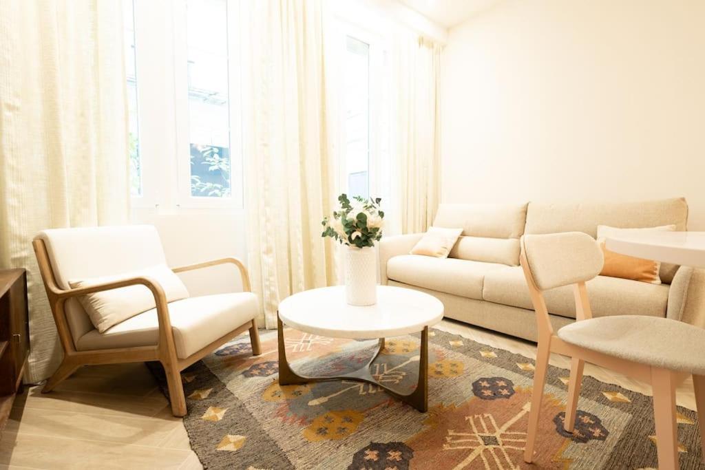New Luxury - 4 People Apartment Paris