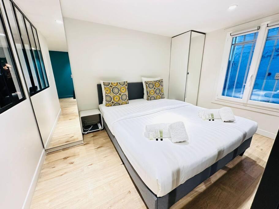 Great Flat In Center Of