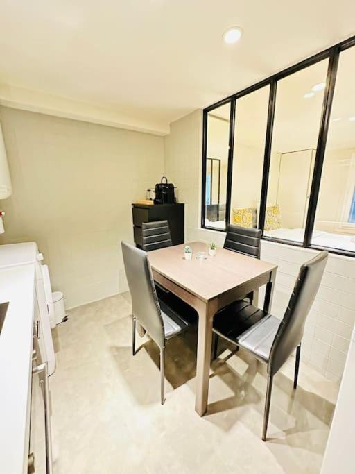 Great Flat In Center Of Apartment Paris