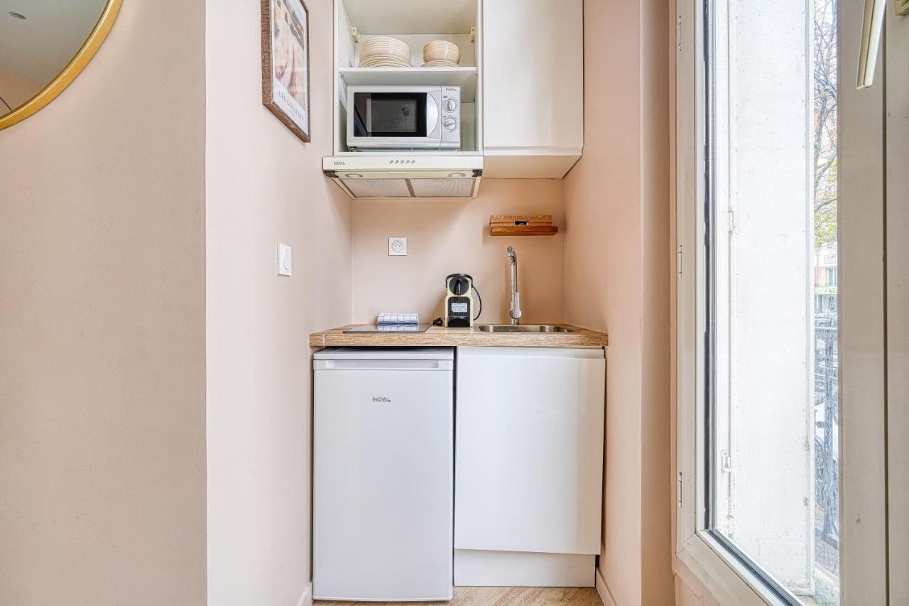 Apartment Place Du Marechal Juin - Gourgaud Paris