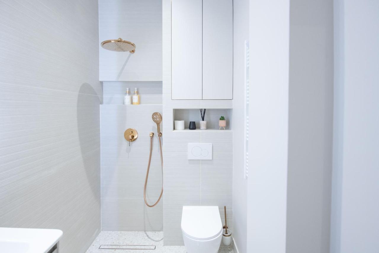 Apartment Studio_ Champs-elysees *