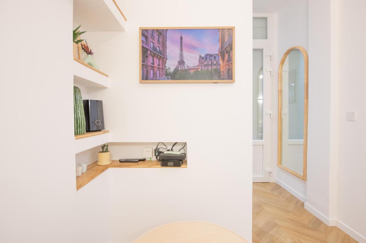 Studio_ Champs-elysees Apartment *
