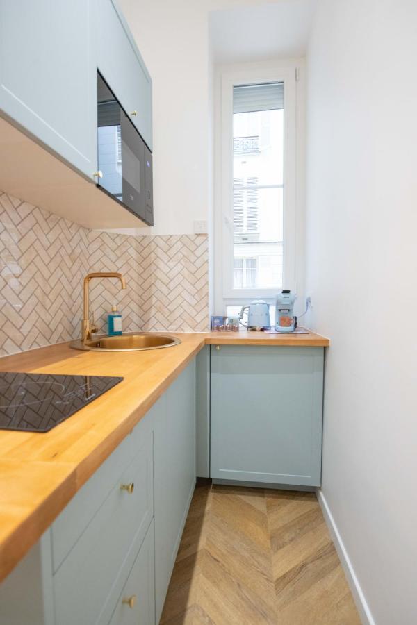 Studio_ Champs-elysees Apartment Paris