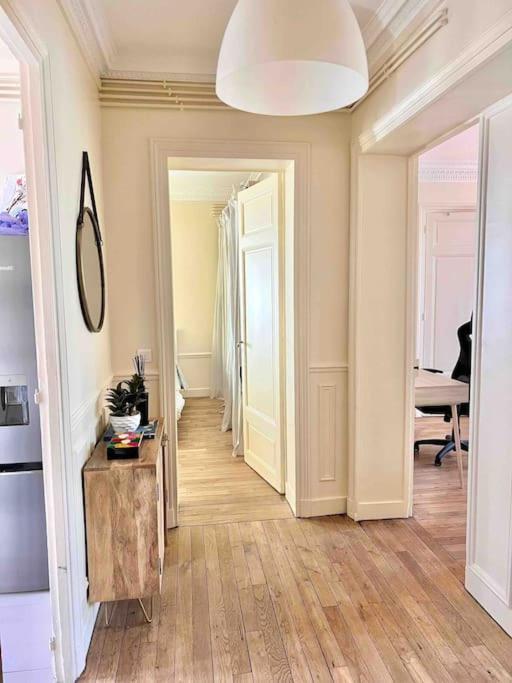 Apartment 2-bed Cosy - Location *