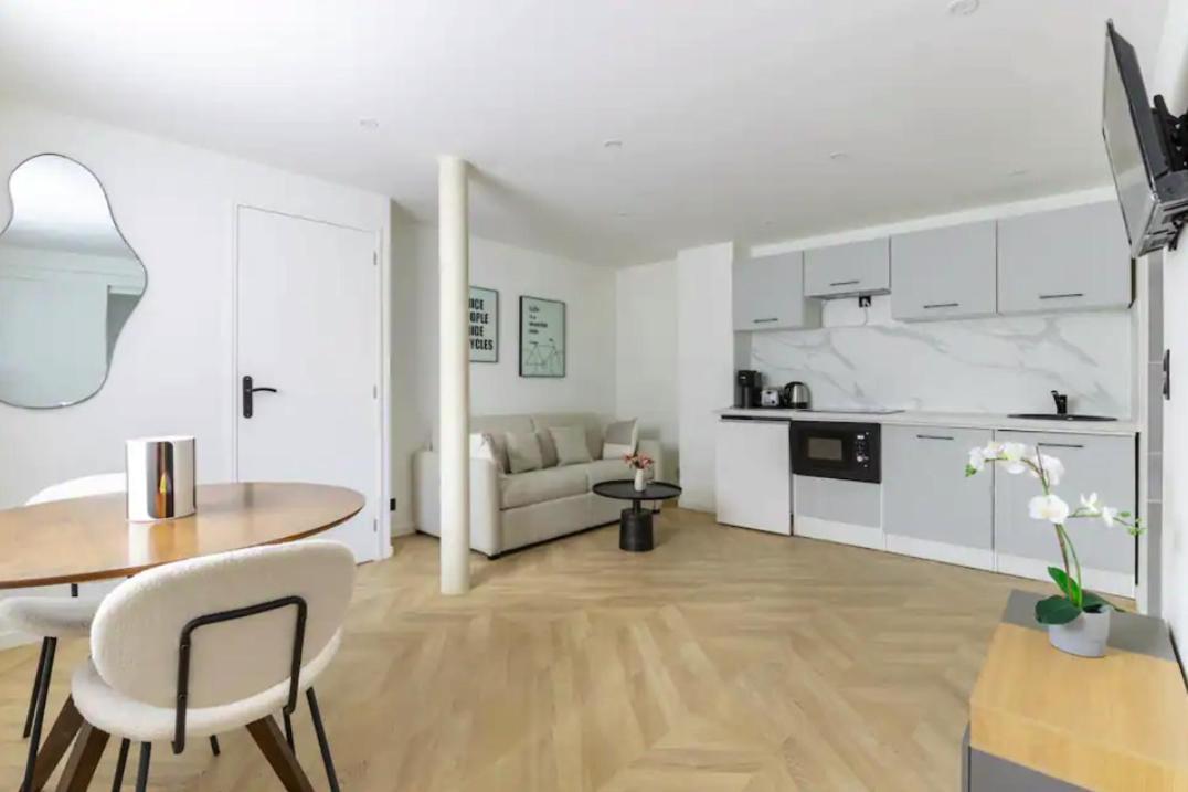 Chapelle/ordener : Magnifique 1br/4p *