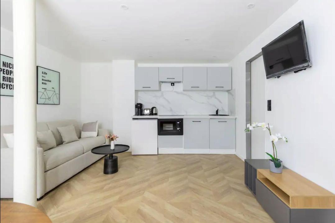 Chapelle/ordener : Magnifique 1br/4p Apartment Paris