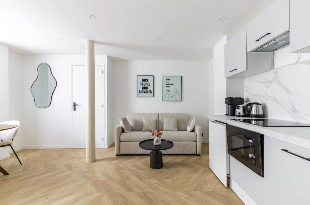 Chapelle/ordener : Magnifique 1br/4p Apartment Paris