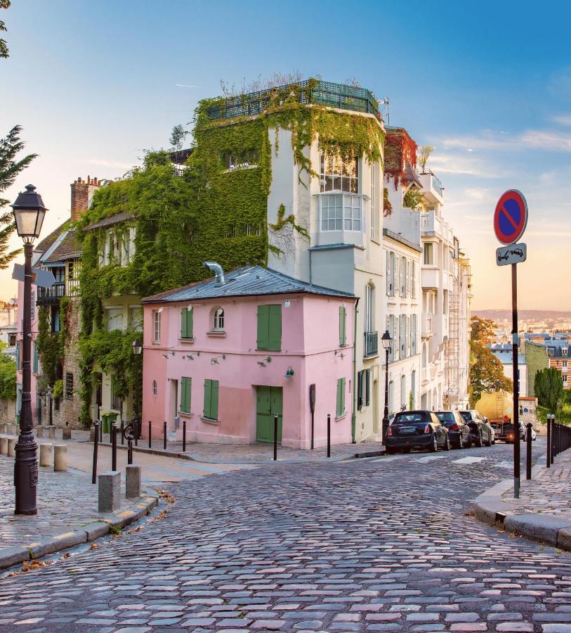 Studio_ Champs-elysees Paris