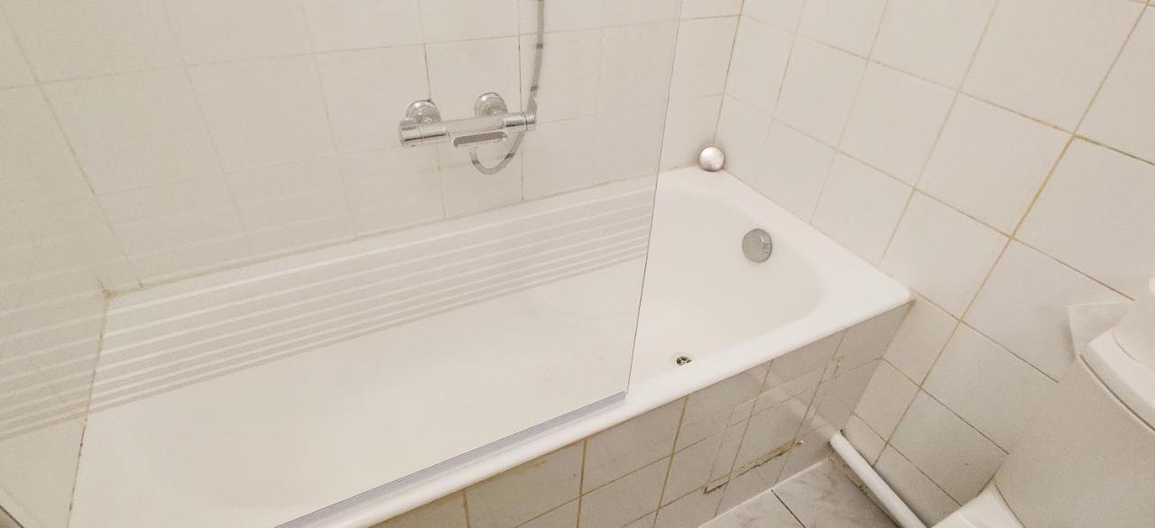 Appartement Luxueux Studio Au Centre De 17 Eme