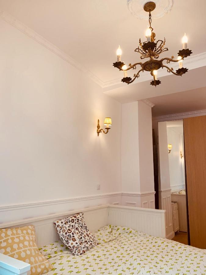 Séjour chez l'habitant Parisian Style Private With Shared Bathroom Near Bastille And Gare De Lyon *