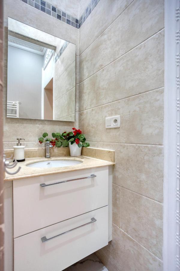 Galeries Lafayette - 7 Bedrooms - Lift - Aircon * Paris