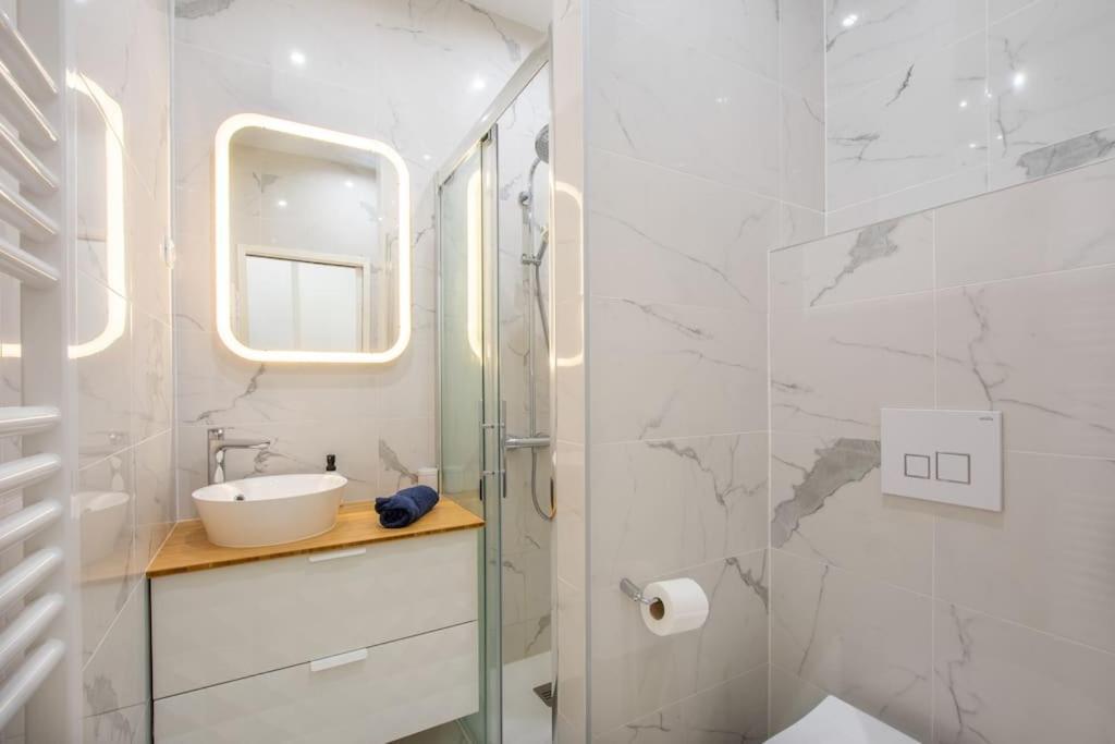 Notre Dame, Odeon 5e, Triplex 2 Salles De Bain Appartement Paris