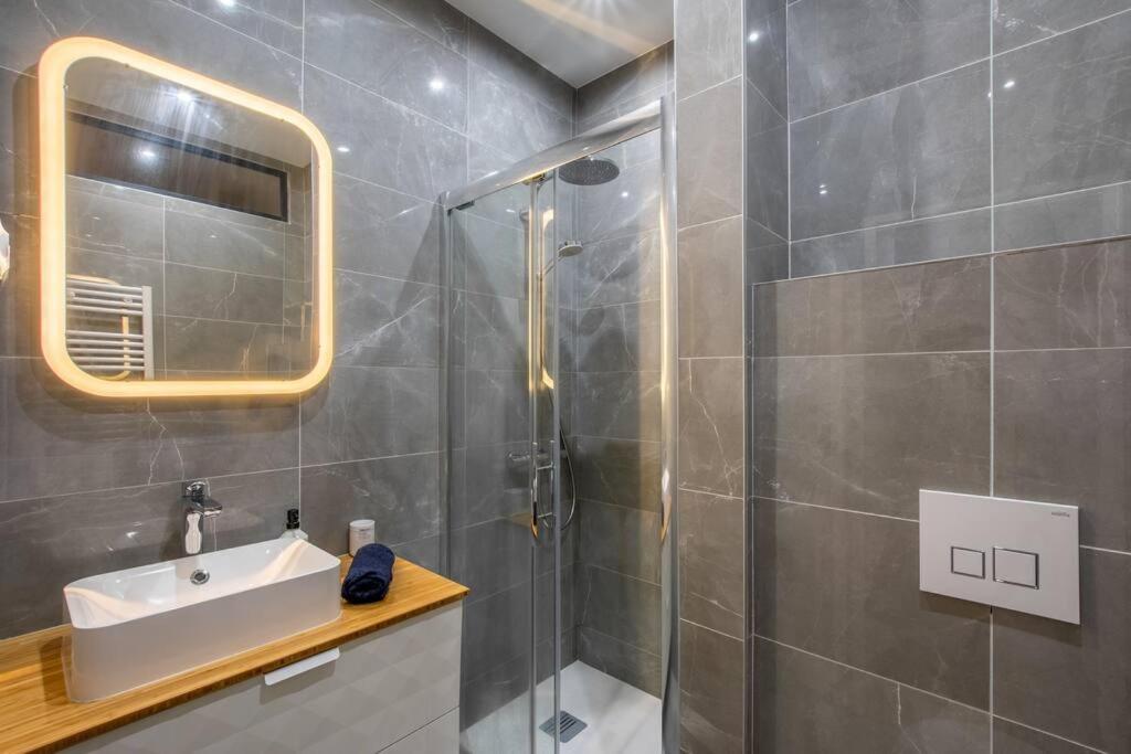 Notre Dame, Odeon 5e, Triplex 2 Salles De Bain Appartement *