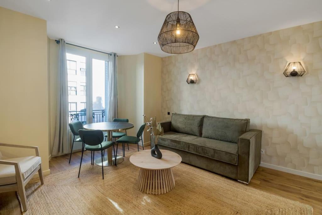 Appartement 21.appart 4pers#1 Bedroom #pere Lachaise #nation Paris
