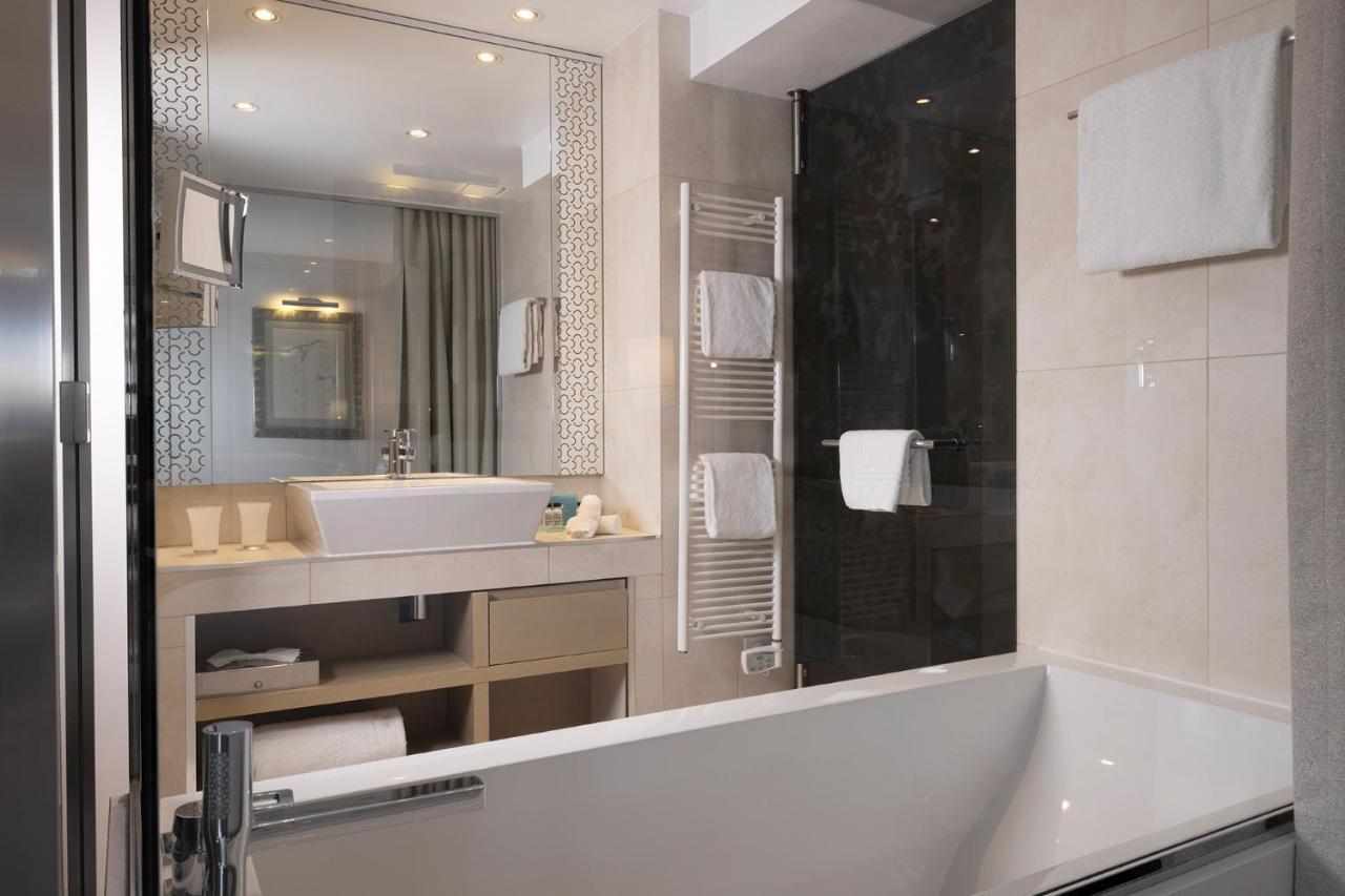 Etoile Maillot Hotel Paris