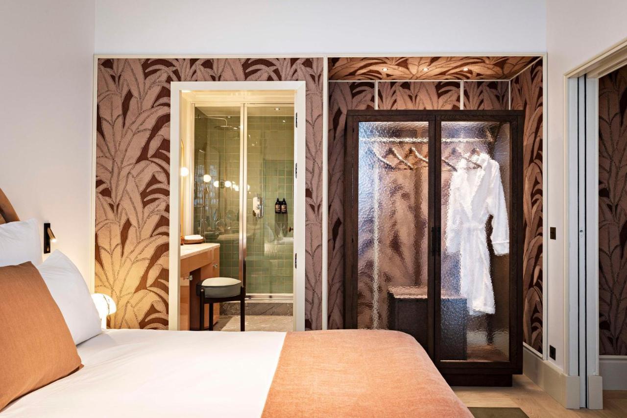 Waldorf Madeleine Hotel