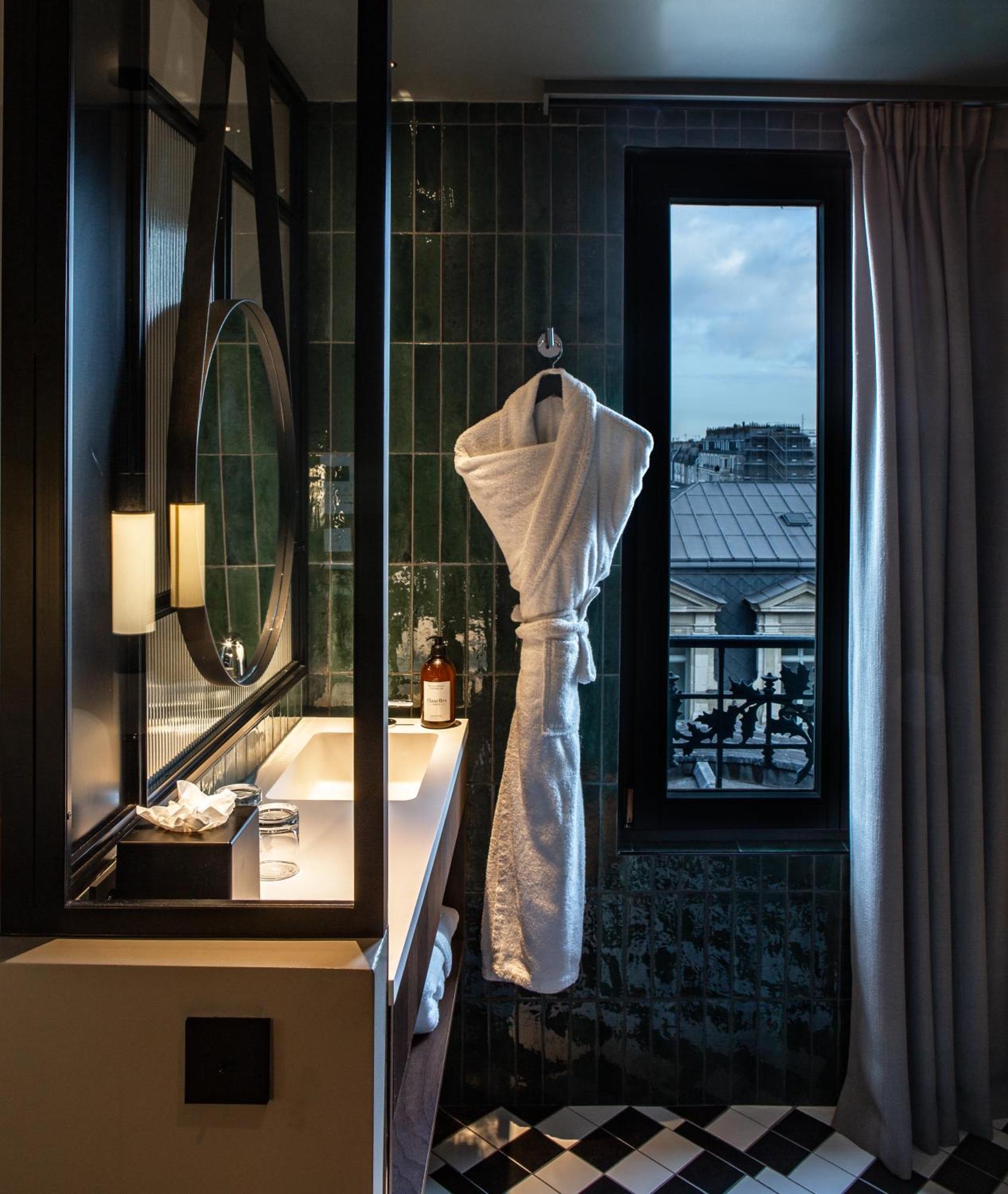 Ibis Styles Gare Du Nord Tgv Hotel Paris