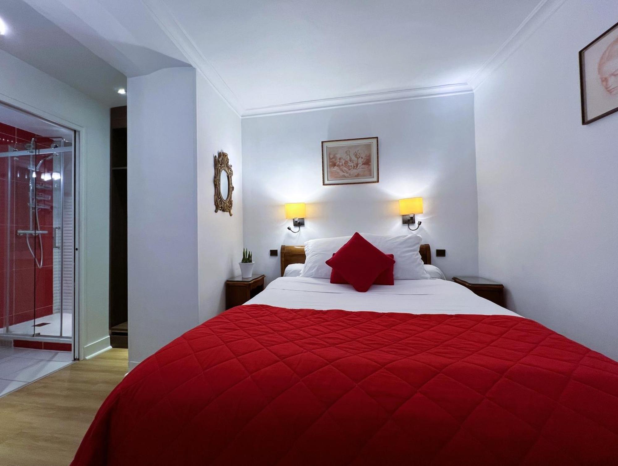 La Sanguine Hotel Paris