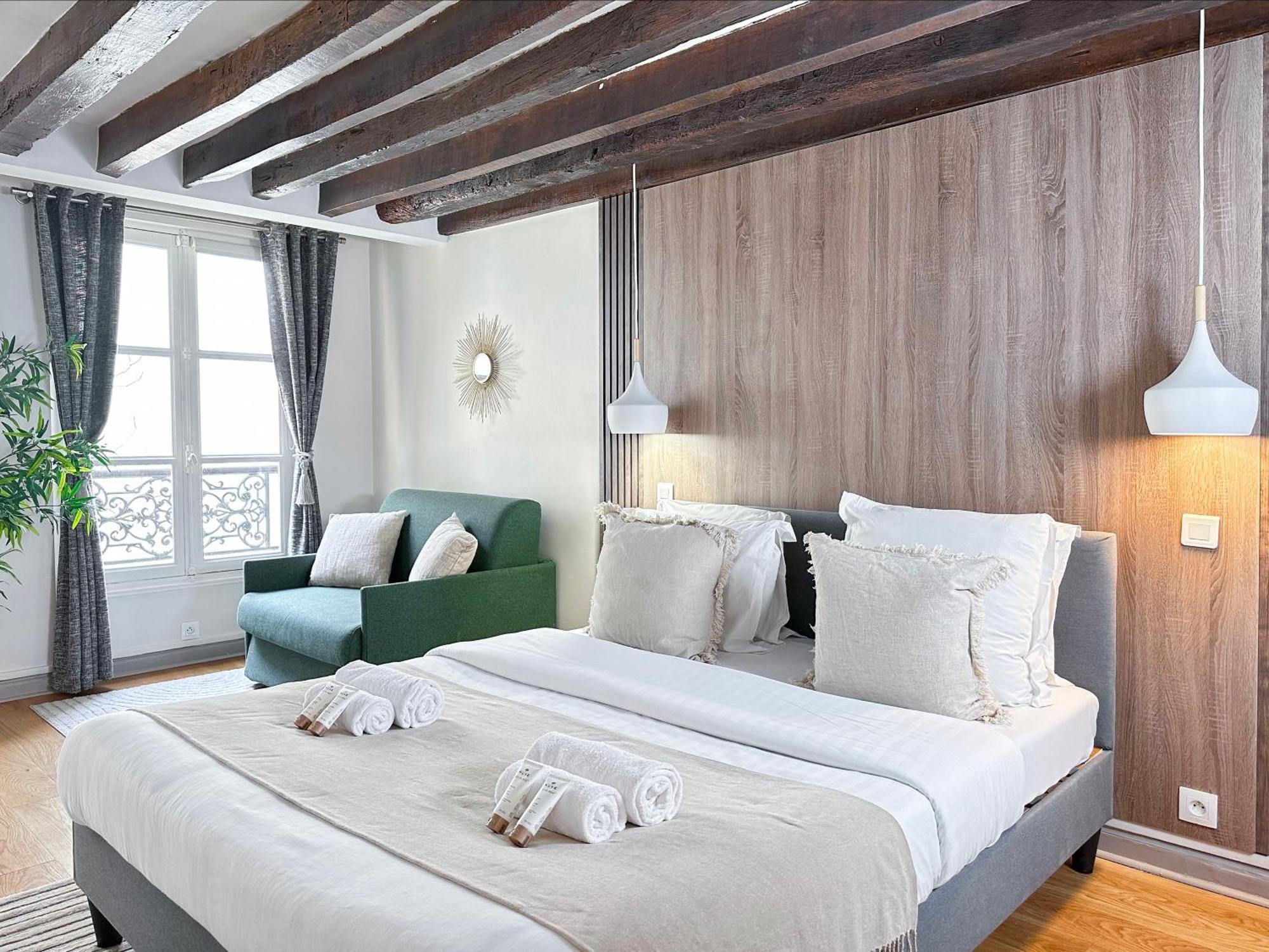 Saint Germain Des Prés - Amazing Duplex - 2066 * Paris