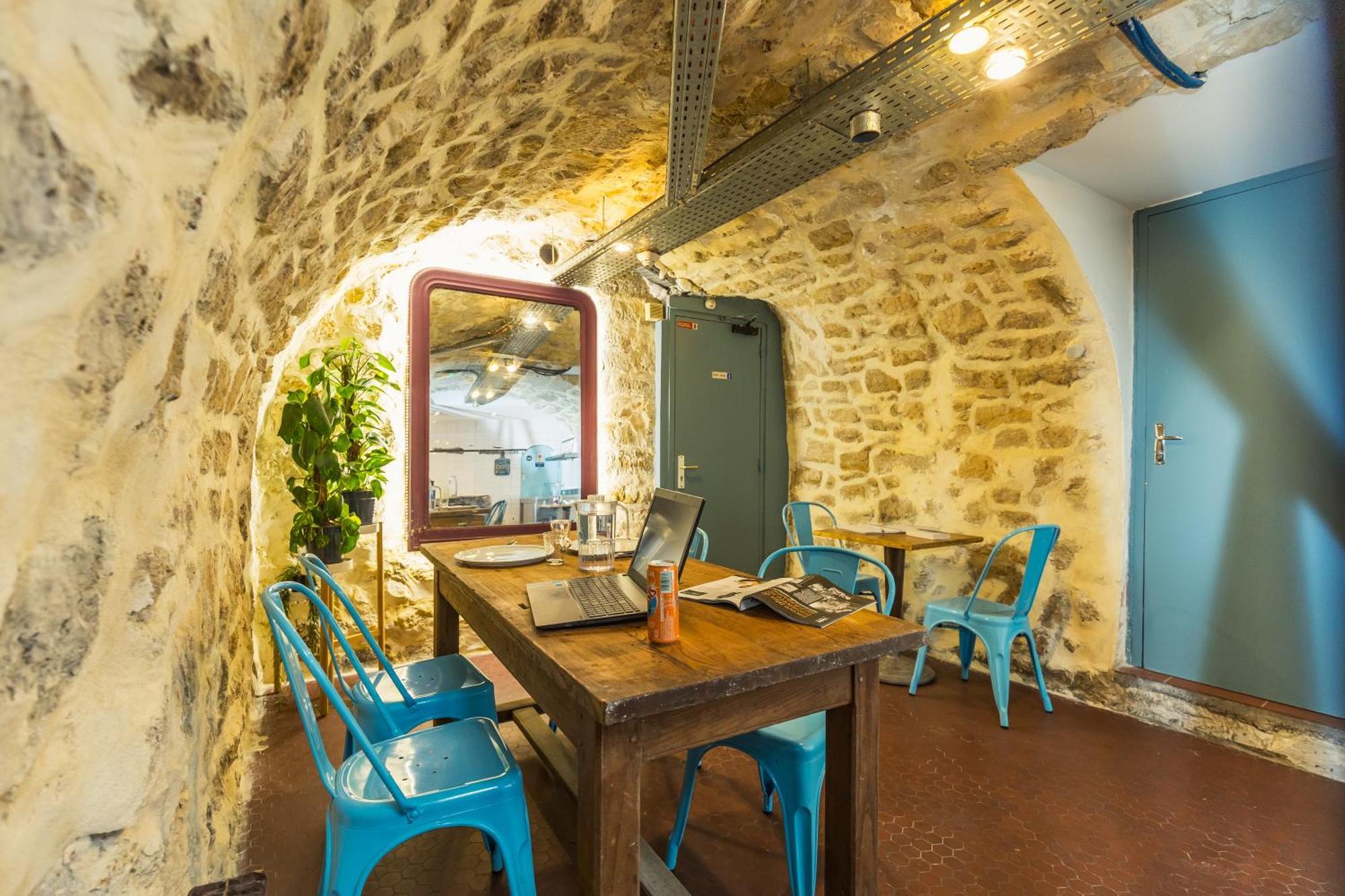 Young And Happy Latin Quarter By Hiphophostels Hostel Paris