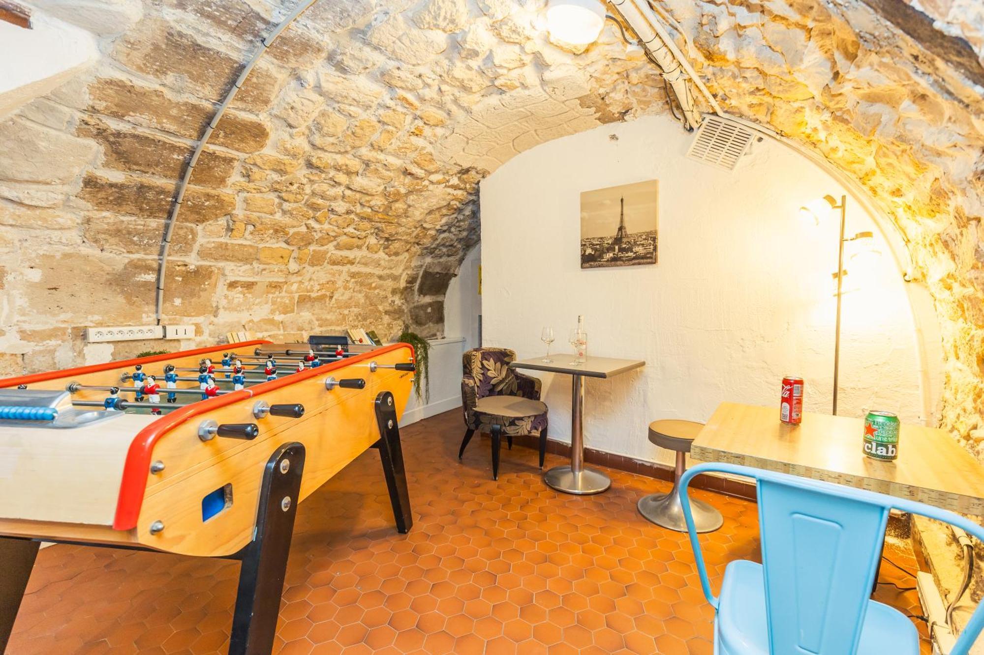 Hostel Young And Happy Latin Quarter By Hiphophostels Paris