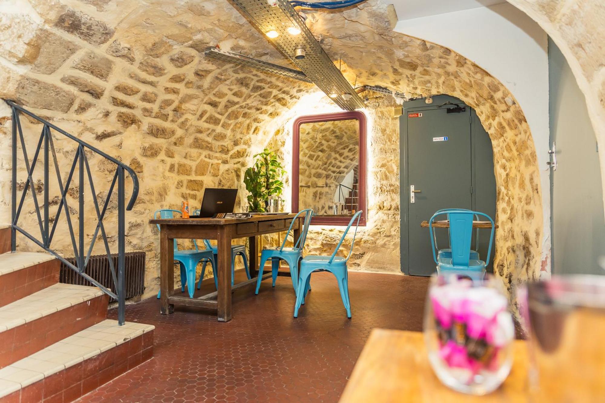 Young And Happy Latin Quarter By Hiphophostels Hostel Paris