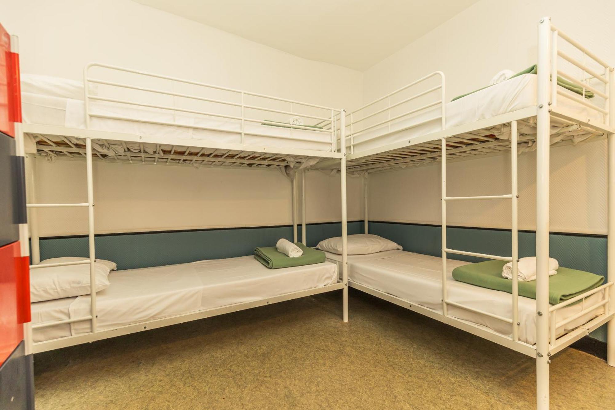 Hostel Young And Happy Latin Quarter By Hiphophostels *