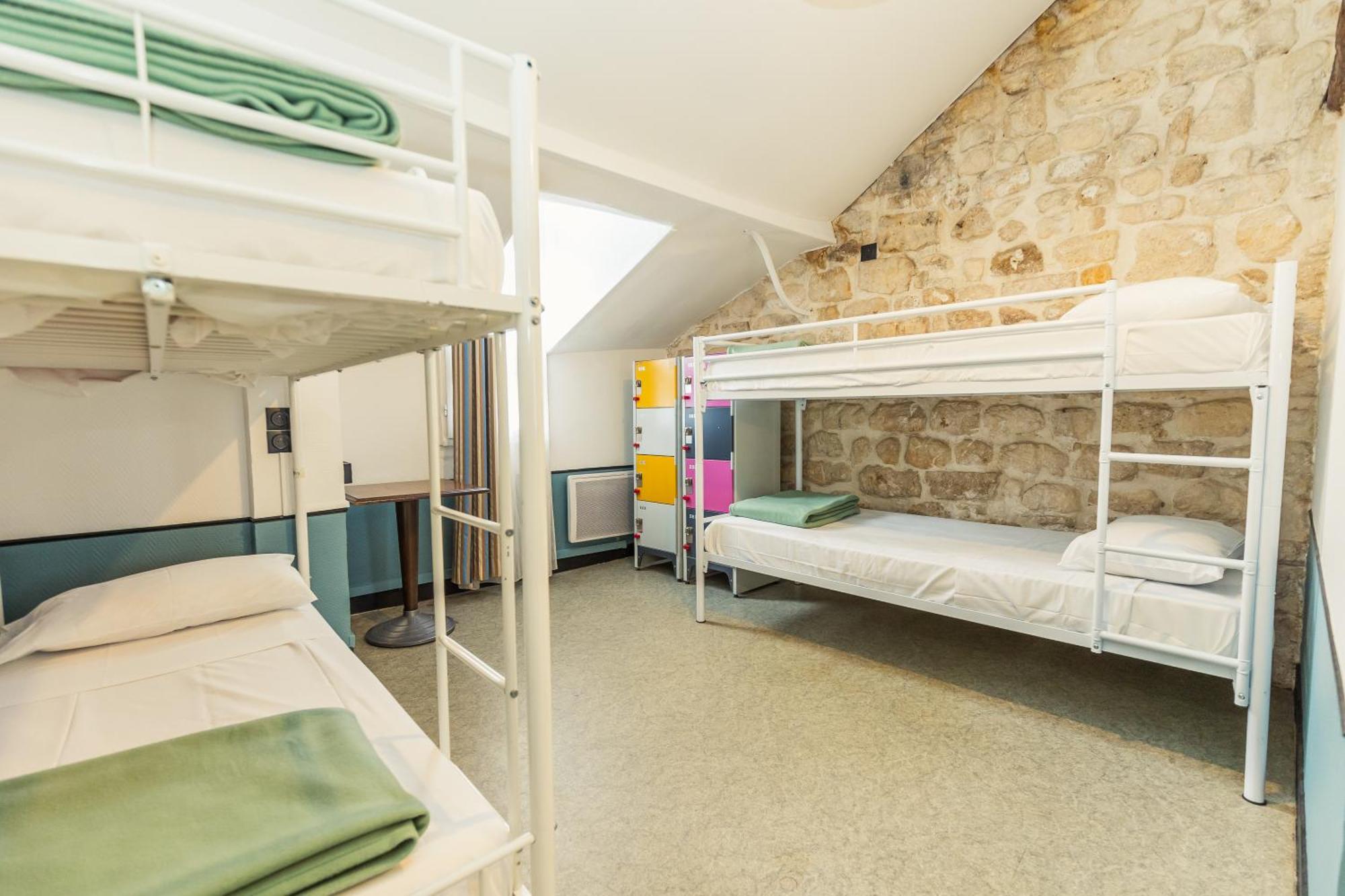 Hostel Young And Happy Latin Quarter By Hiphophostels *