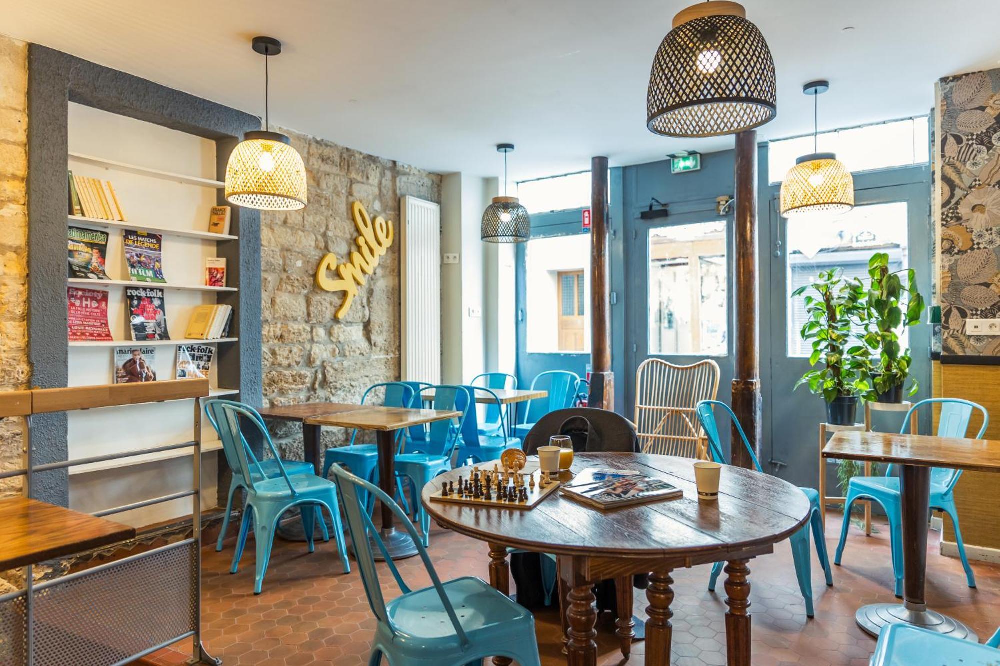 Young And Happy Latin Quarter By Hiphophostels Hostel