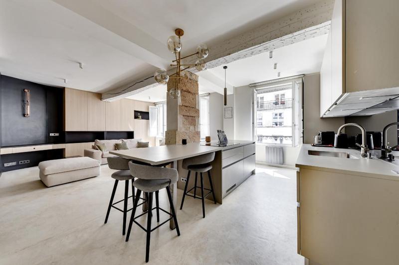 196 Dan - Superb In Apartment *