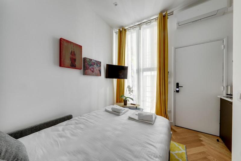 207 Cartier - Superb In Apartment Paris