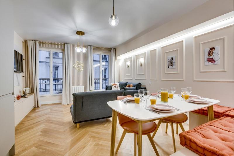 222-suite Allenby * Paris