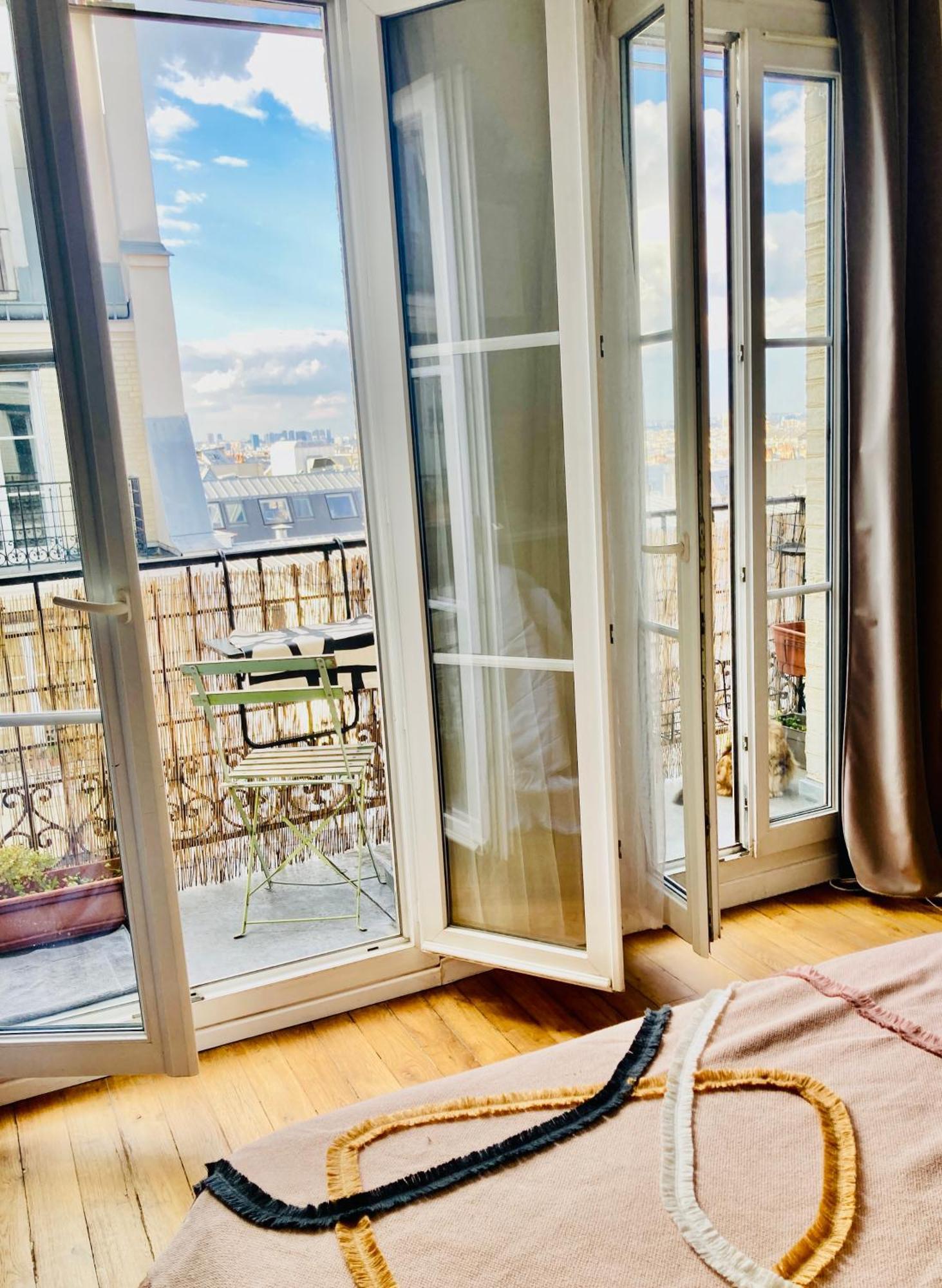 Homestay Chambre Avec Terrasse A Montmartre Sacre Coeur Paris