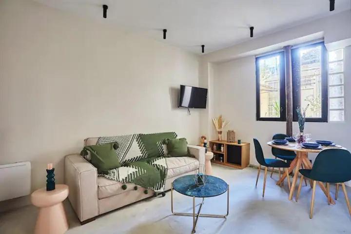 300 Seb - Superb In Apartment