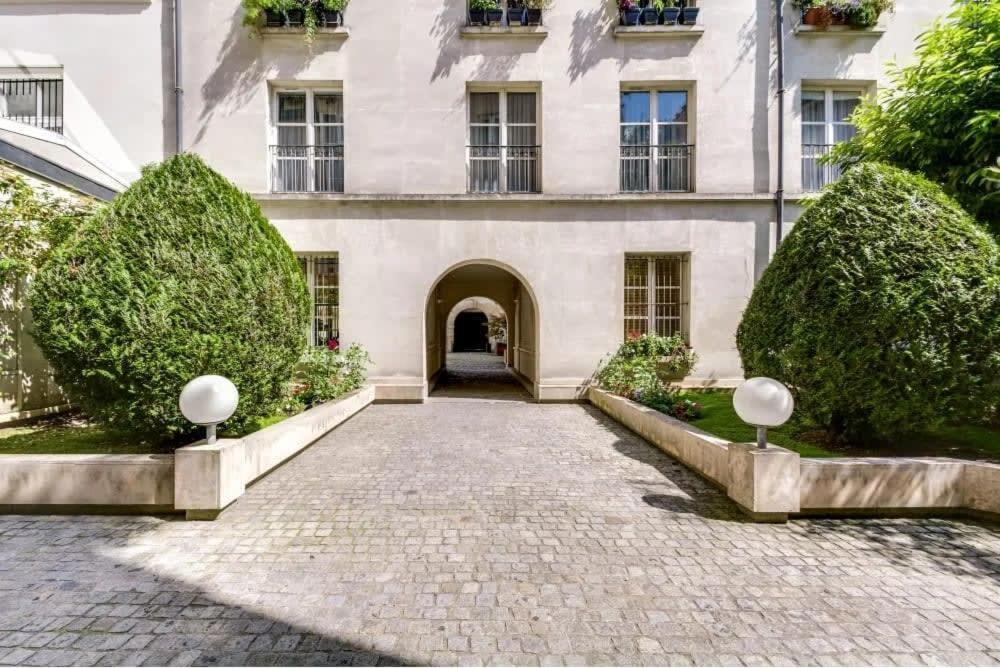 Modern And Bright 2bd For 11 Guests In Le Marais! Paris