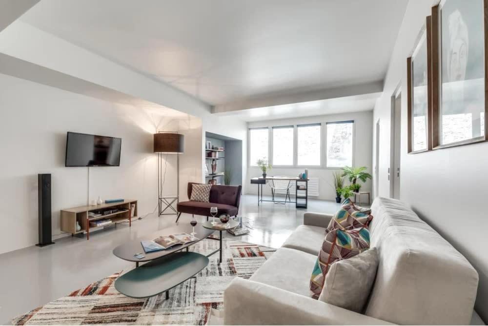 Modern And Bright 2bd For 11 Guests In Le Marais!