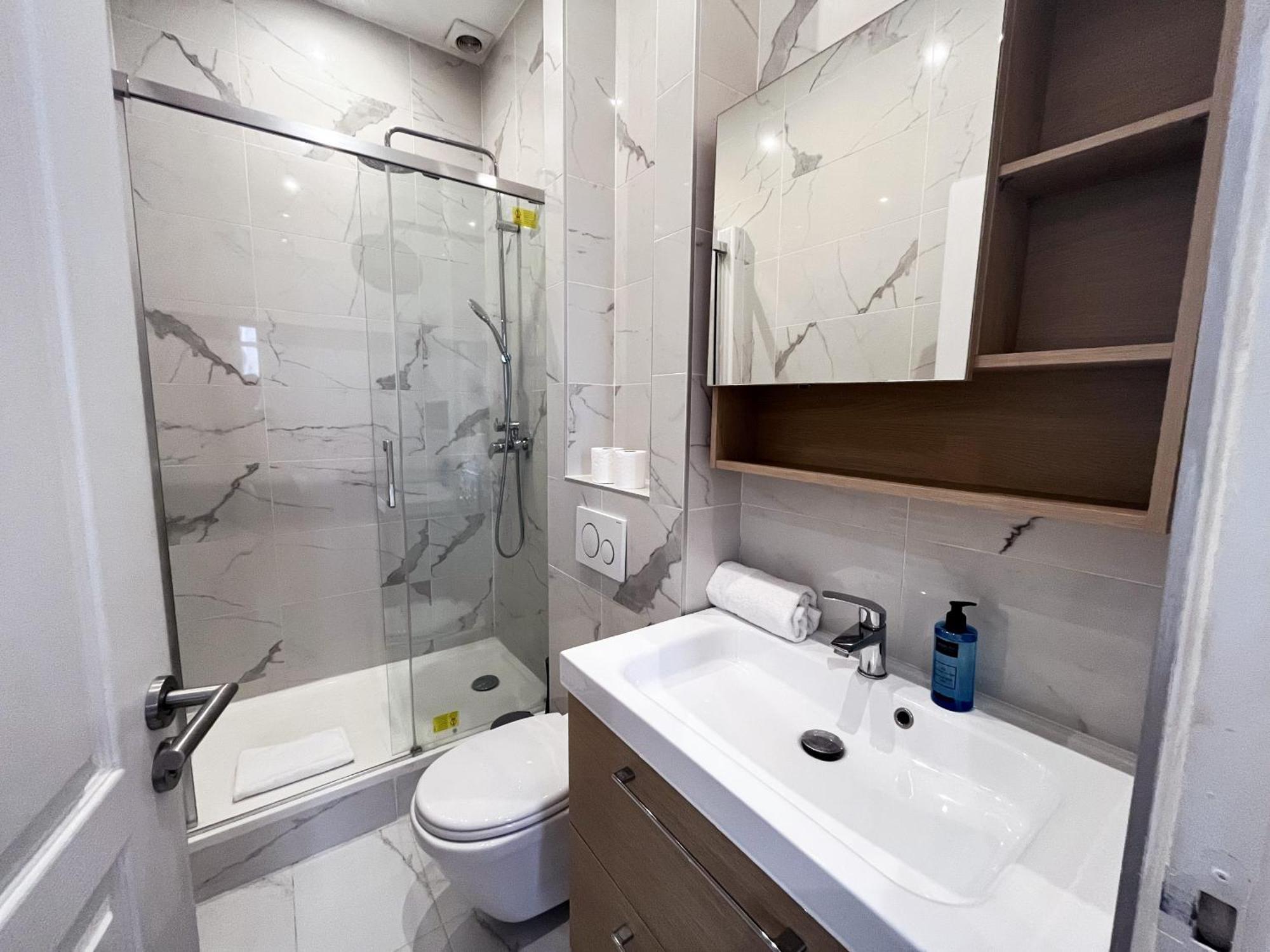 64-luxury Flat Champs Elysees * Paris