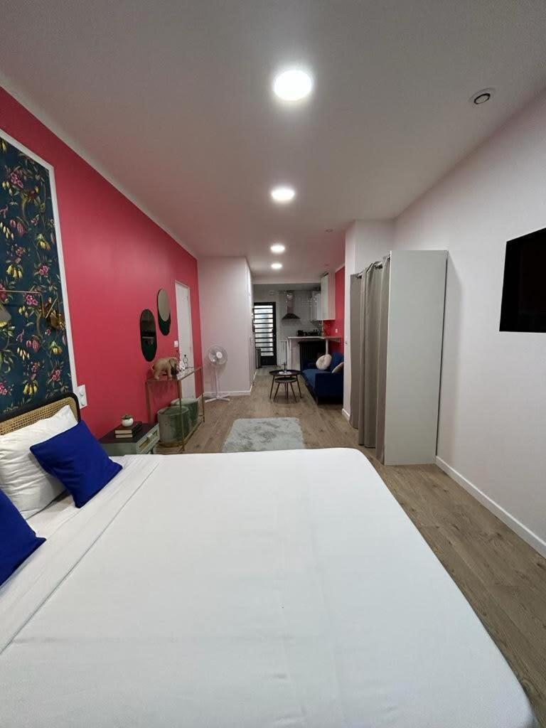 Apartment Stylish And Chic Paris