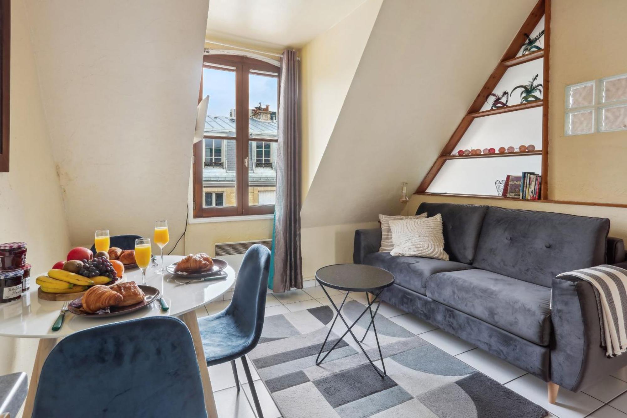Eiffel Tower & Invalides - Cityapartmentstay *