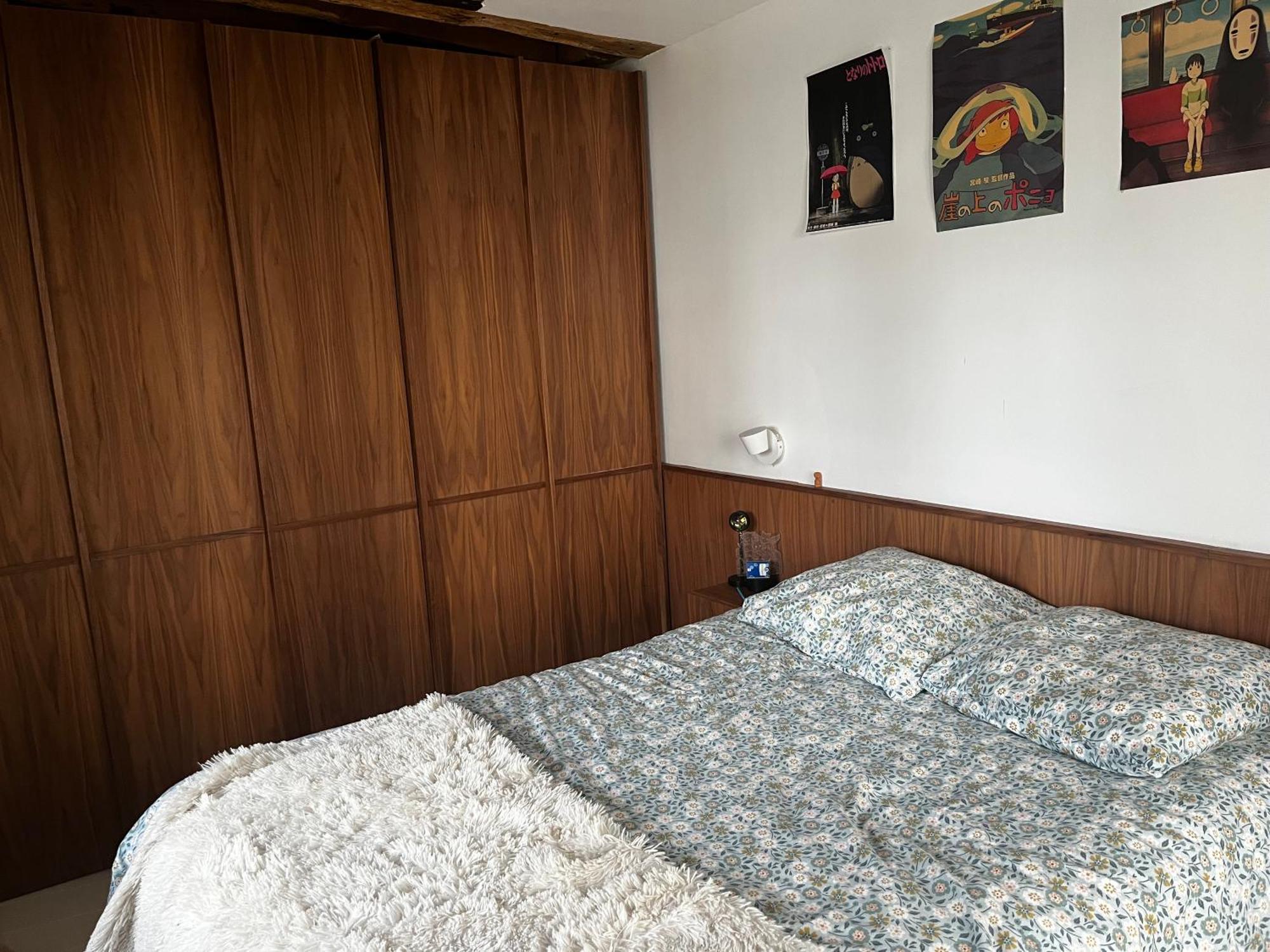 Deux En Plein Coeur De Montmartre, Séjour chez l'habitant