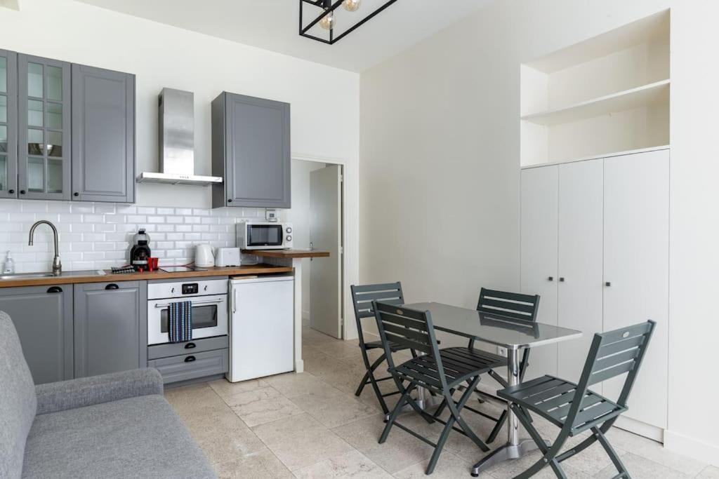 Apartment Chemin Vert/voltaire : Charming 4p *