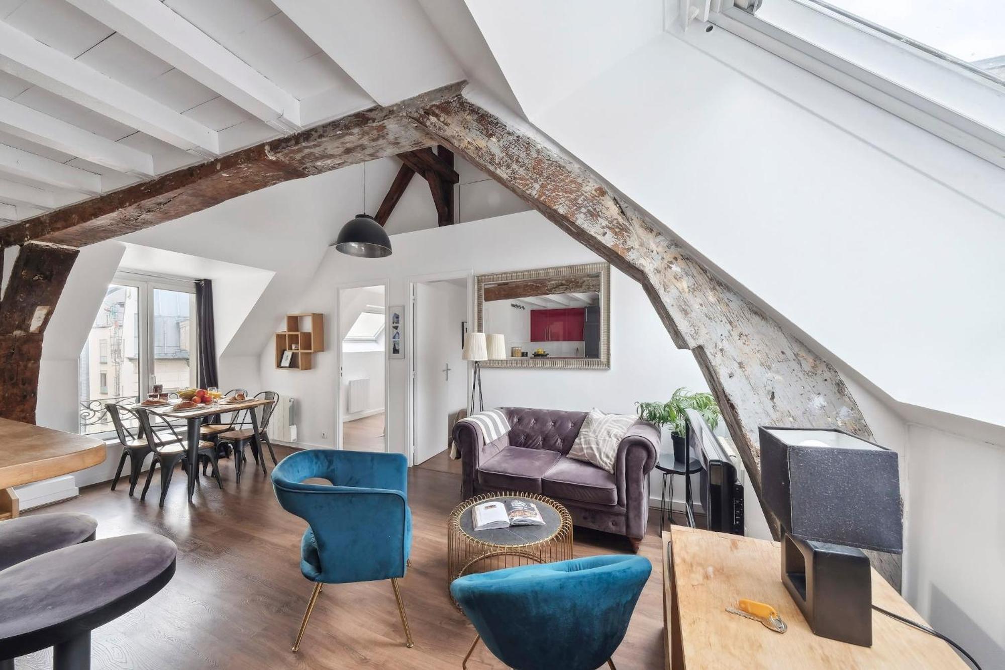 Apartment Quarter 2br Charm Paris