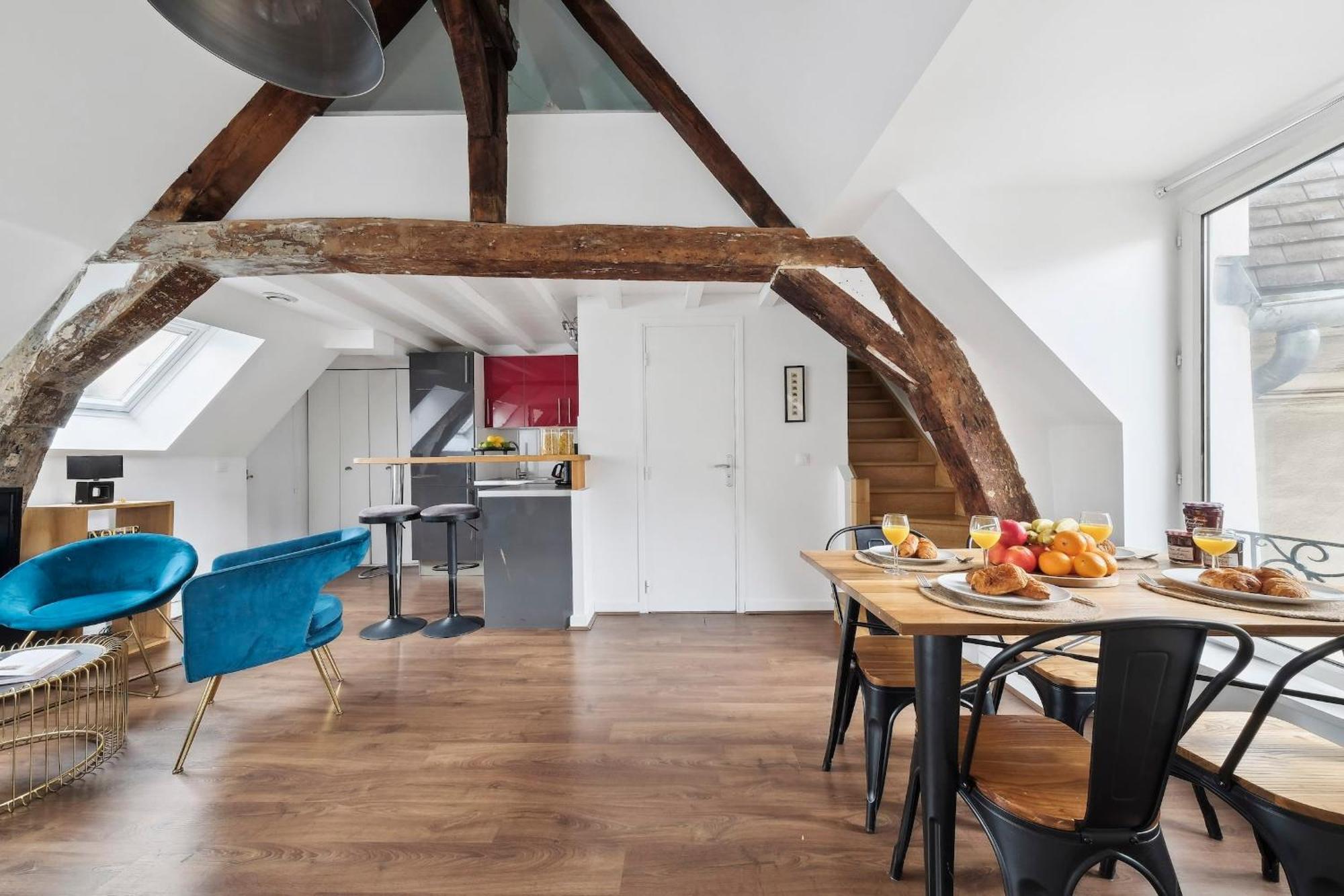 Quarter 2br Charm Apartment Paris