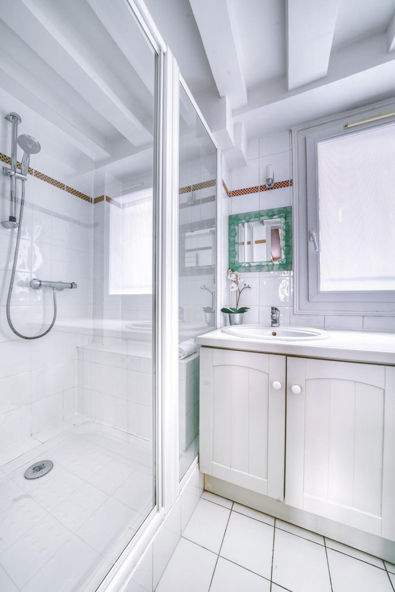 Saint Germain Des Prés - Amazing Duplex - 2066 Paris