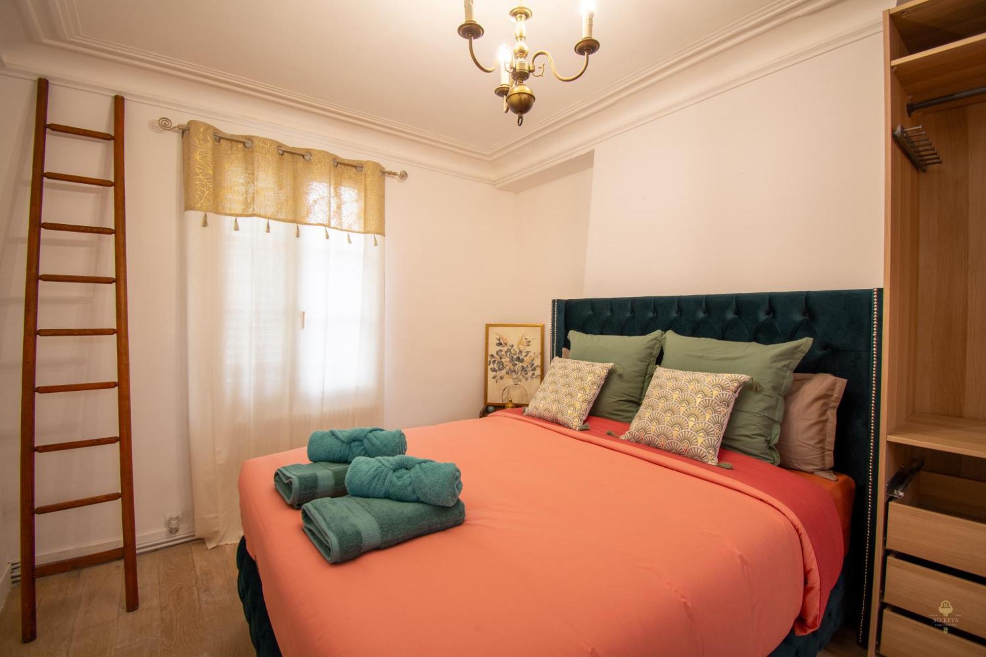 Wonderful Typical Flat 3 Bedrooms / 6 Pax * Paris