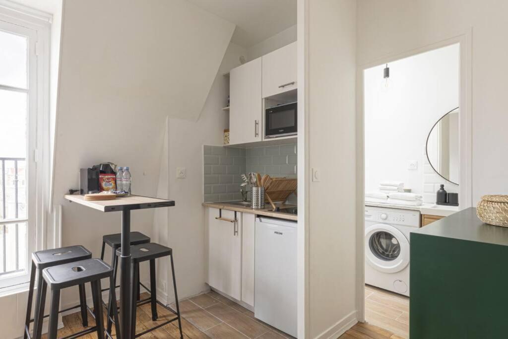 1 Bedroom # 14 # Alesia Apartment *